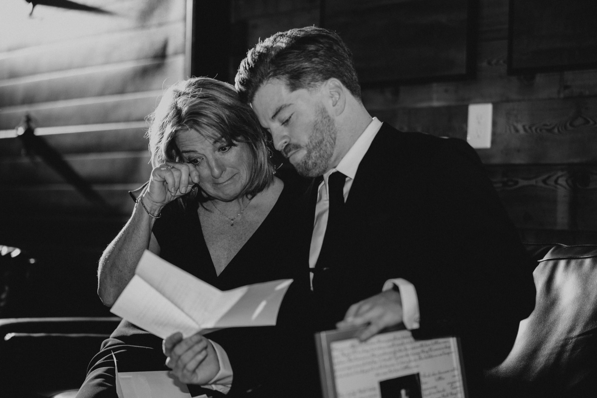 Des Moines Iowa wedding photographer capturing an intimate wedding moment
